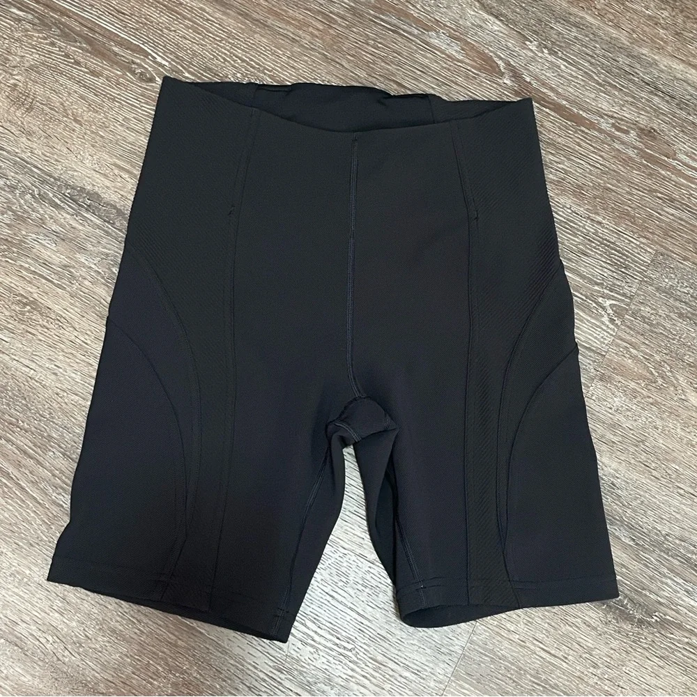 EUC Lululemon Ribbed/Stripped Matching Bundle. Size 8 - Picture 6 of 12